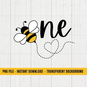 Peut inclure: Graphique d'une abeille noire et jaune avec le mot "one" en police fantaisie. Une ligne pointillée forme un cœur, suggérant une fête. Fond en bois clair.