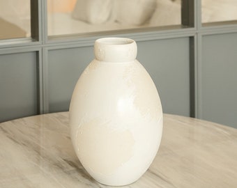 Vega Large Cream Ceramic Vase