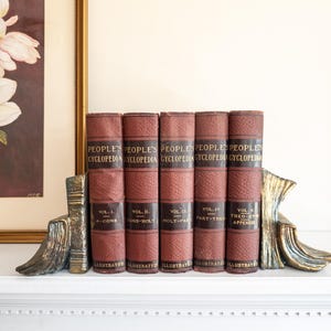 The People&#39;s Encyclopedia | Early 1900s | maroon and black vintage books | old world history books