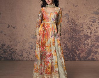 Traje anarkali de georgette con bordado floral y dupatta de red