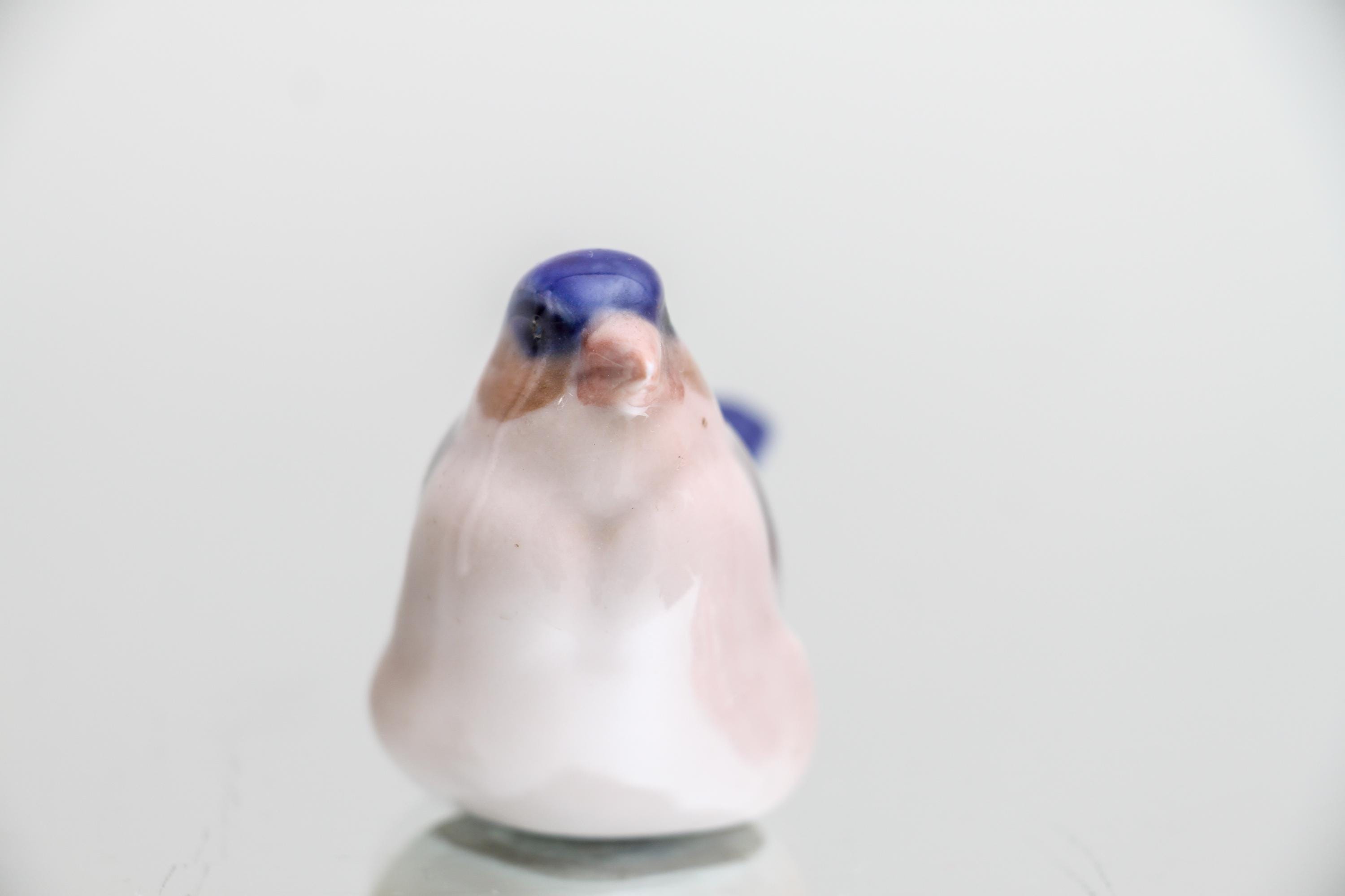 ロイヤルコペンハーゲン磁器の鳥の置物：手描きのヴィンテージスズメの