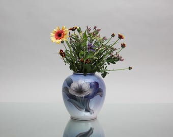 ロイヤルコペンハーゲン　  花瓶 波形口 陶磁器 ヴィンテージ ロイヤル コペンハーゲン 磁器花瓶、花飾り、モデル番号