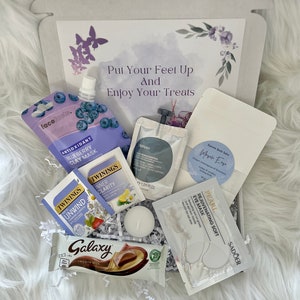 Pamper Gift Box For Her Birthday Relax Pamper Hamper Self Care Package Hug in a Box Pick Me Up Thinking of You Personalised Letterbox Gift PURPLE