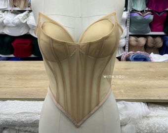 Beiges transparentes Korsett – transparentes Korsett