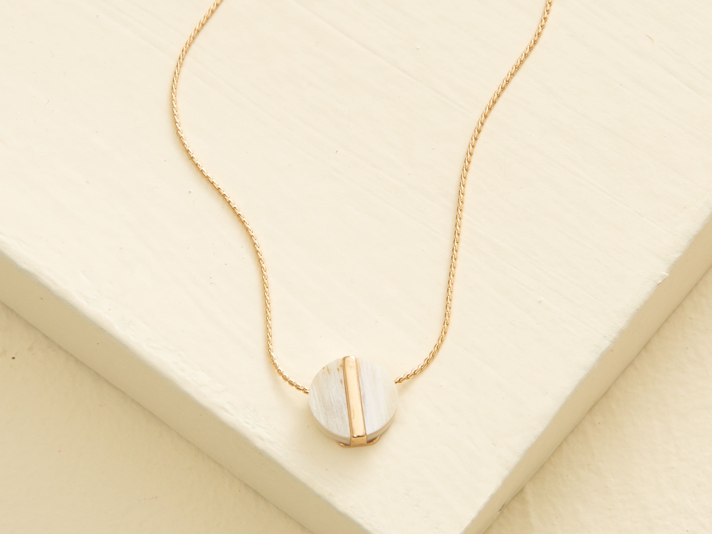 Dainty Geo Necklace Gold Circular Pendant Necklace Classic