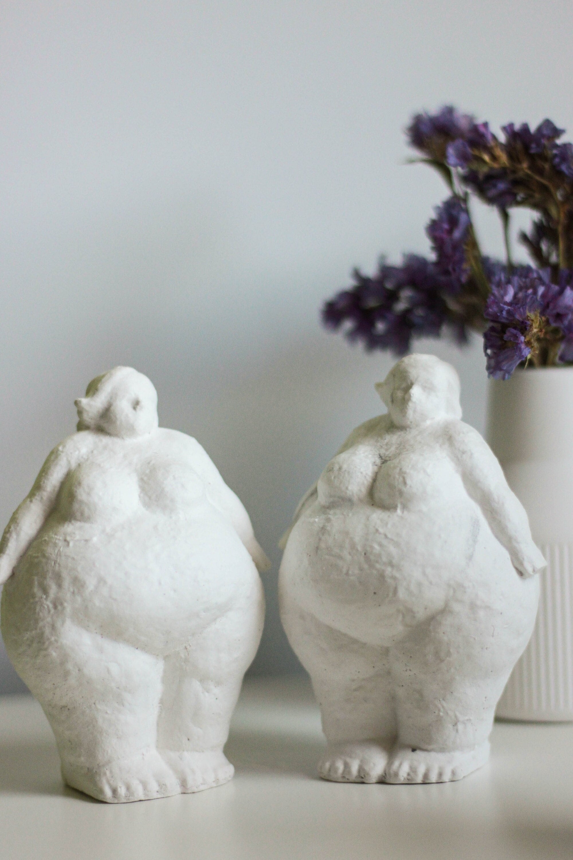 Plus Size Goddess Sculpture – Curvy Woman Concrete Figurine