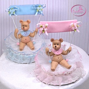 Ours avec bannière, gâteau de douche de bébé, gâteau d'anniversaire, révélation de genre, porcelaine froide
