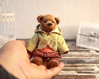 Vintage Style Handmade Teddy Bear: Collectible Art Toy (4.7")