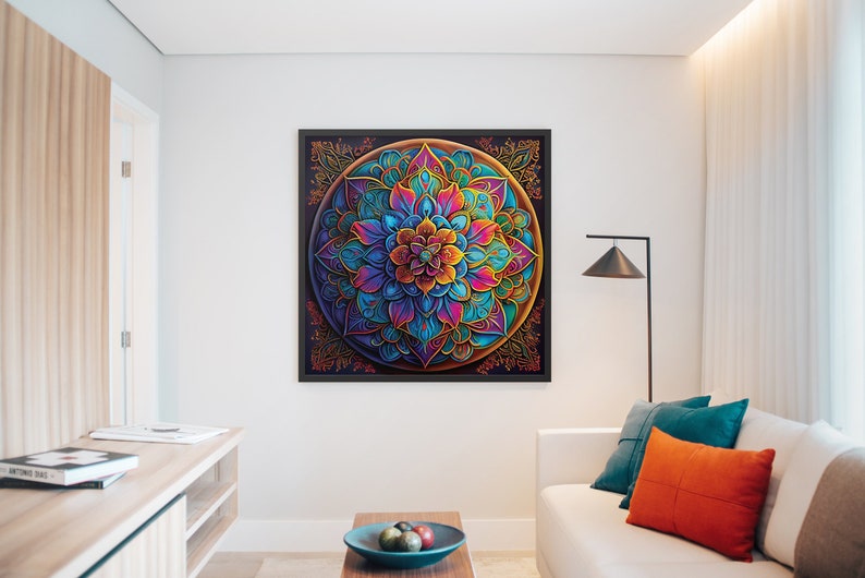 K&ouml;nnte beinhalten: Ein gerahmtes, farbenfrohes Mandala mit filigranen Details in Blaut&ouml;nen, Lila, Orange und Gelb. Das Mandala ist von einem schwarzen Rahmen umgeben.