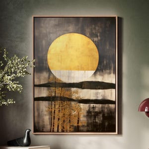 Könnte beinhalten: Abstraktes Gemälde mit einem großen gelben Kreis, einem weißen Band und einem dunklen Hintergrund. Das Gemälde zeigt einen stilisierten Wald aus Bäumen im Vordergrund.