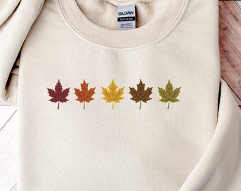 Fall Maple Leaf Graphic Tee: Cozy Autumn Vibes