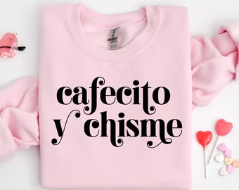 Camiseta Chisme y Cafecito: Camiseta latina española amante del café
