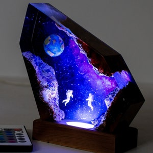 Astronaut Galaxy Epoxy Resin Lamp - Space Night Lights, christmas gift