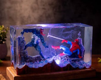 Spider-Man vs Venom Resin Lamp, Marvel Symbiote Battle Night Light, Superhero Comic Decor, Venom Collector Gift, Gamer Room Lamp