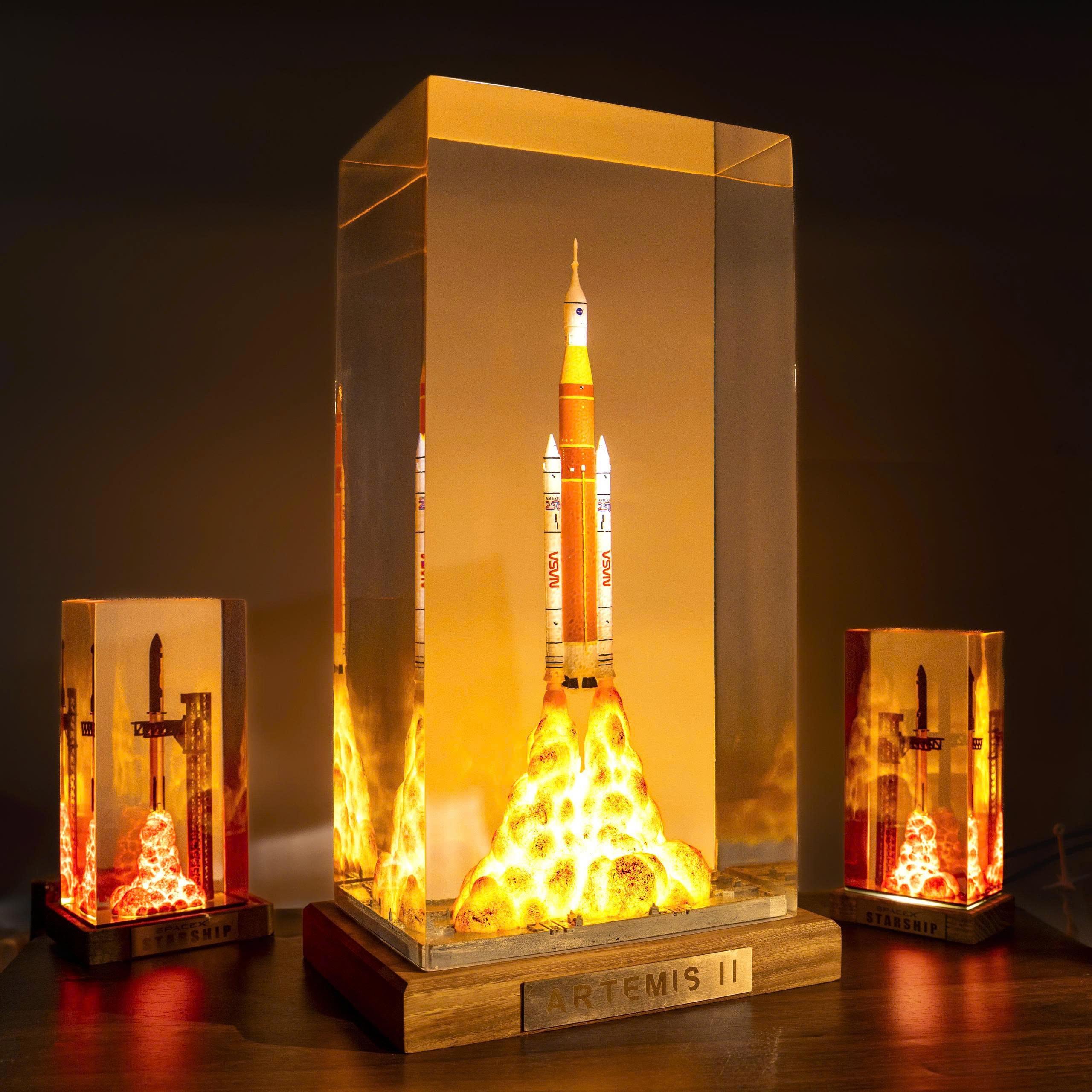 Artemis II Astronaut Moon Resin Lamp, NASA Space Launch Light