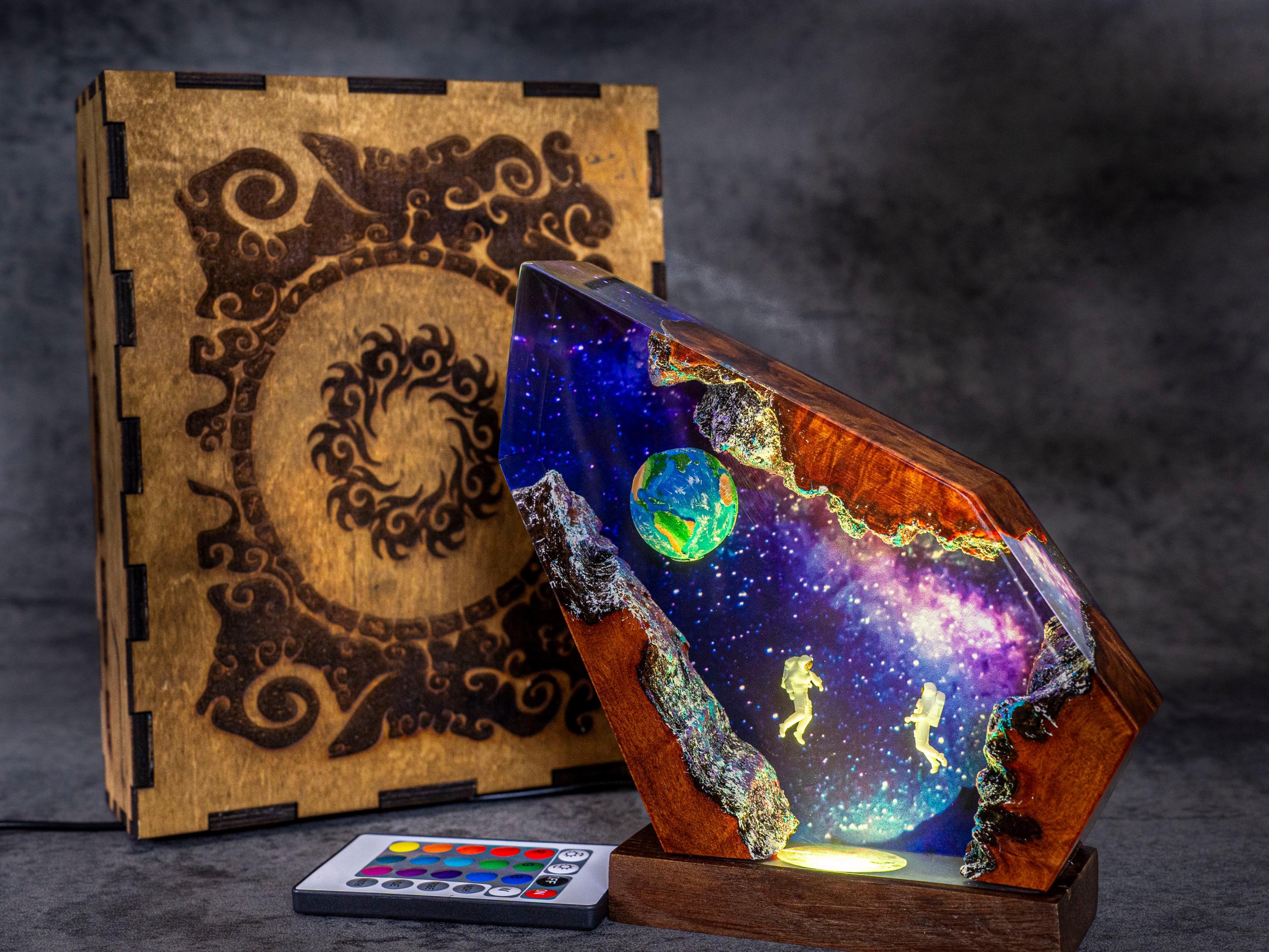 Astronaut Galaxy Epoxy Resin night light, Handmade Room decor Epoxy Lamp, Resin Night light gift, Space Decor, valentine gift