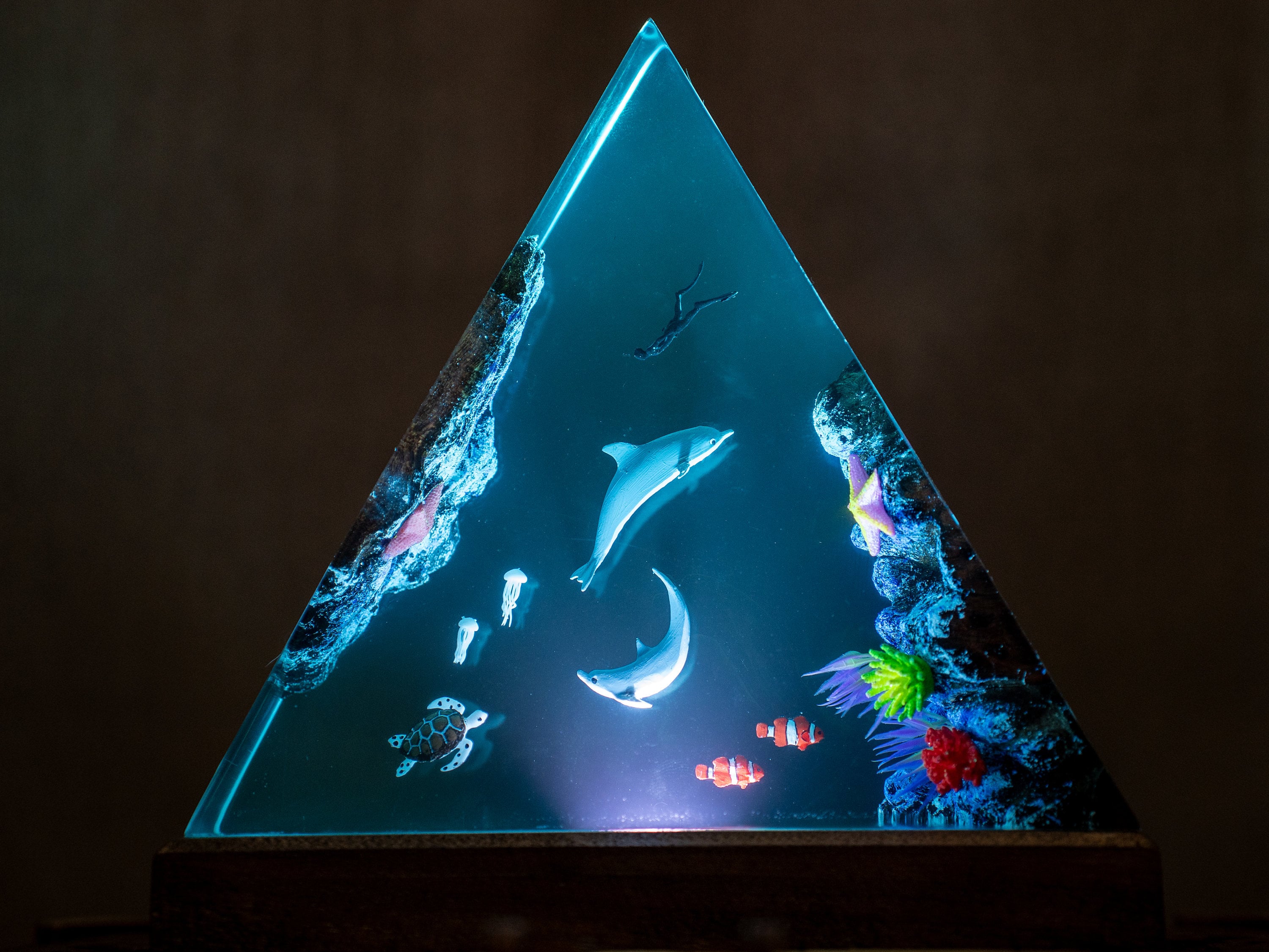 Dolphins Resin Night Light- Sea Creatures, Unique Gift for Ocean Lovers, Handmade Ocean Decor