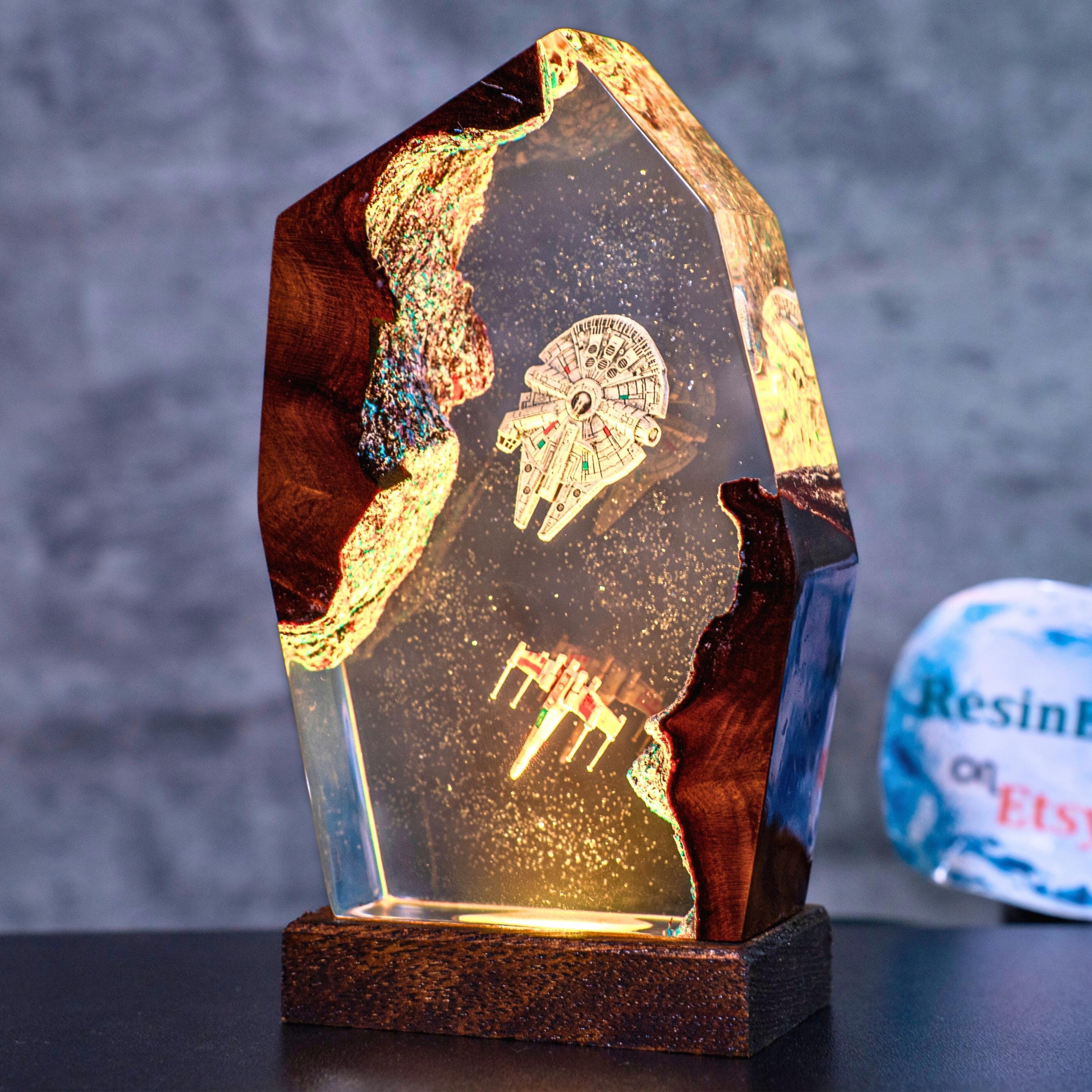 Space ship statue resin night light, Star Wars X-Wing Diorama Light, X-wing Starfighter, Millennium Falcon lamp