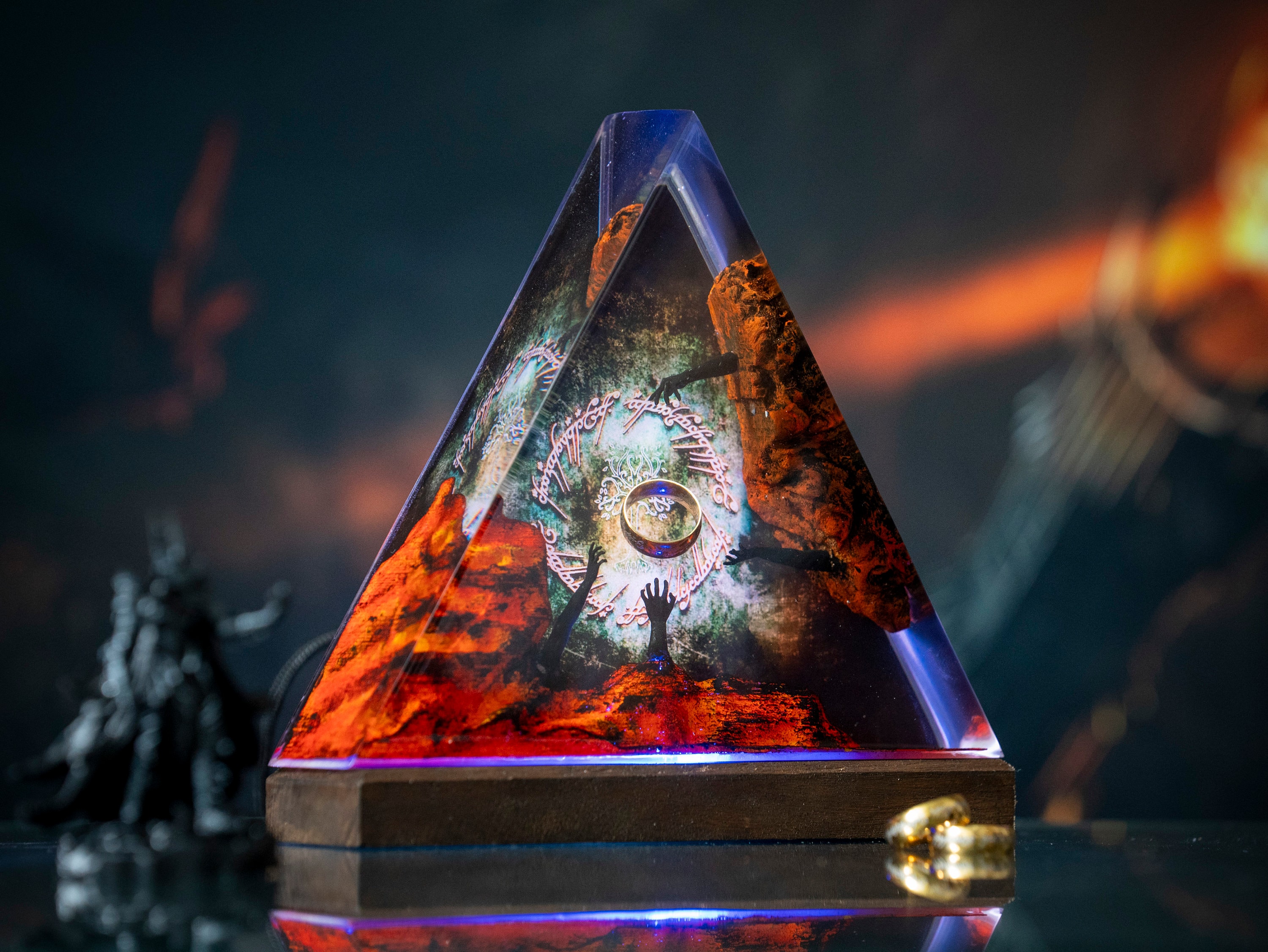 il_fullxfull.6005364940_kbl8 Diorama Ring of the dark lord resin lamp, Volcano Lava Decor, Birthday Gift for him, sauron resin lamp