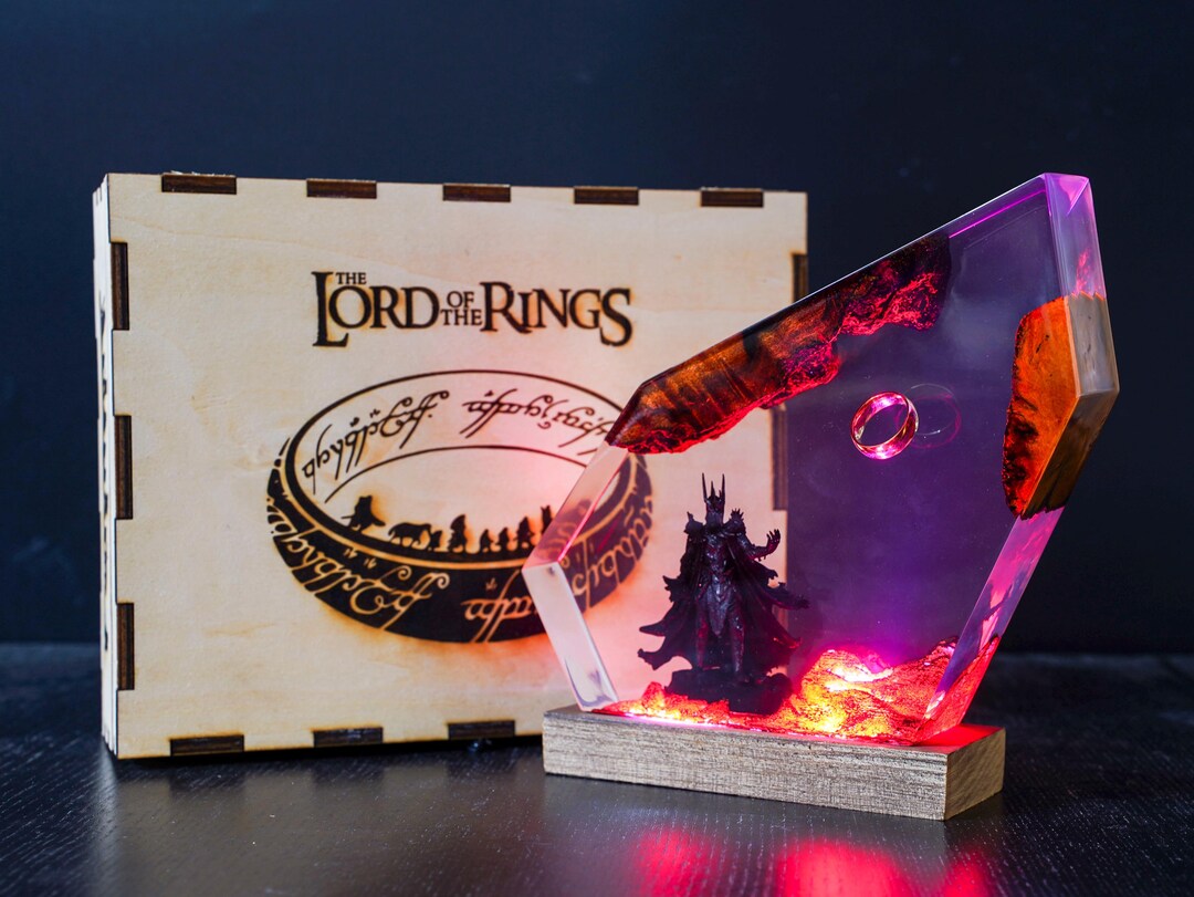 Custom Movie Resin Night Light, Ring Resin Lamp, Gift for Men, Home Decor, Gaming Decor, Resin