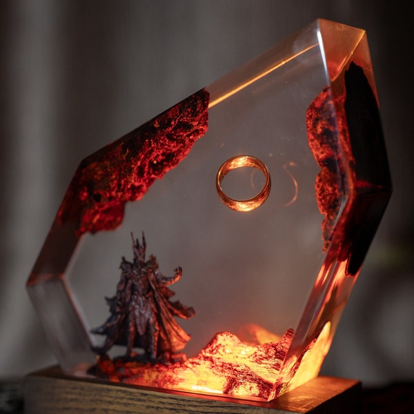 Lámpara de escritorio de resina Ring Of The da.rk lo.rd: luz nocturna de resina Sau.ron, decoración de lava volcánica para el espacio habitable, regalo único para hombres, regalos de cumpleaños