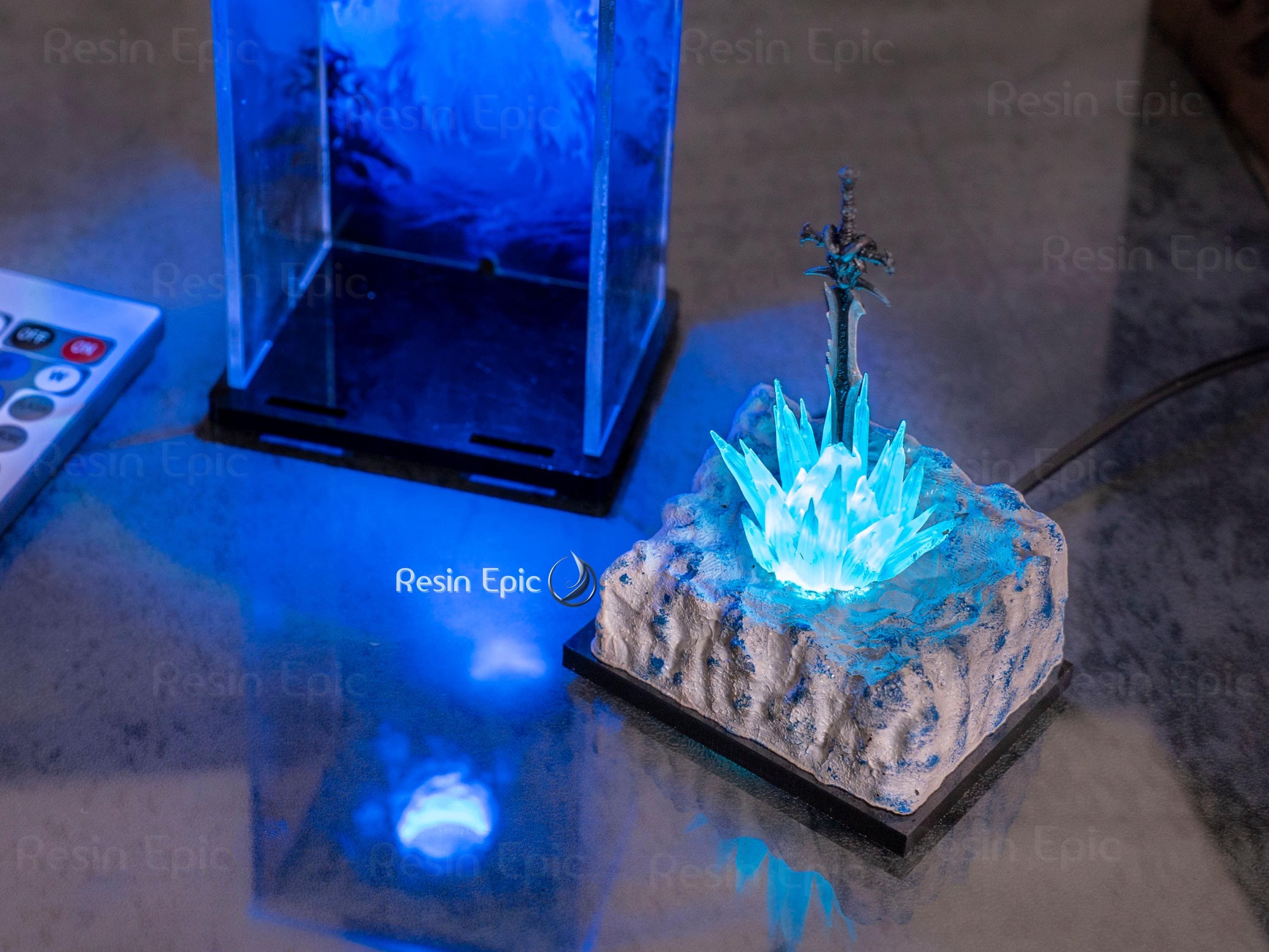 FR0STMOURNE SW0RD night light - FIREL!NK GREATSW0RD lamp - Lich King Sword Display Resin Decor