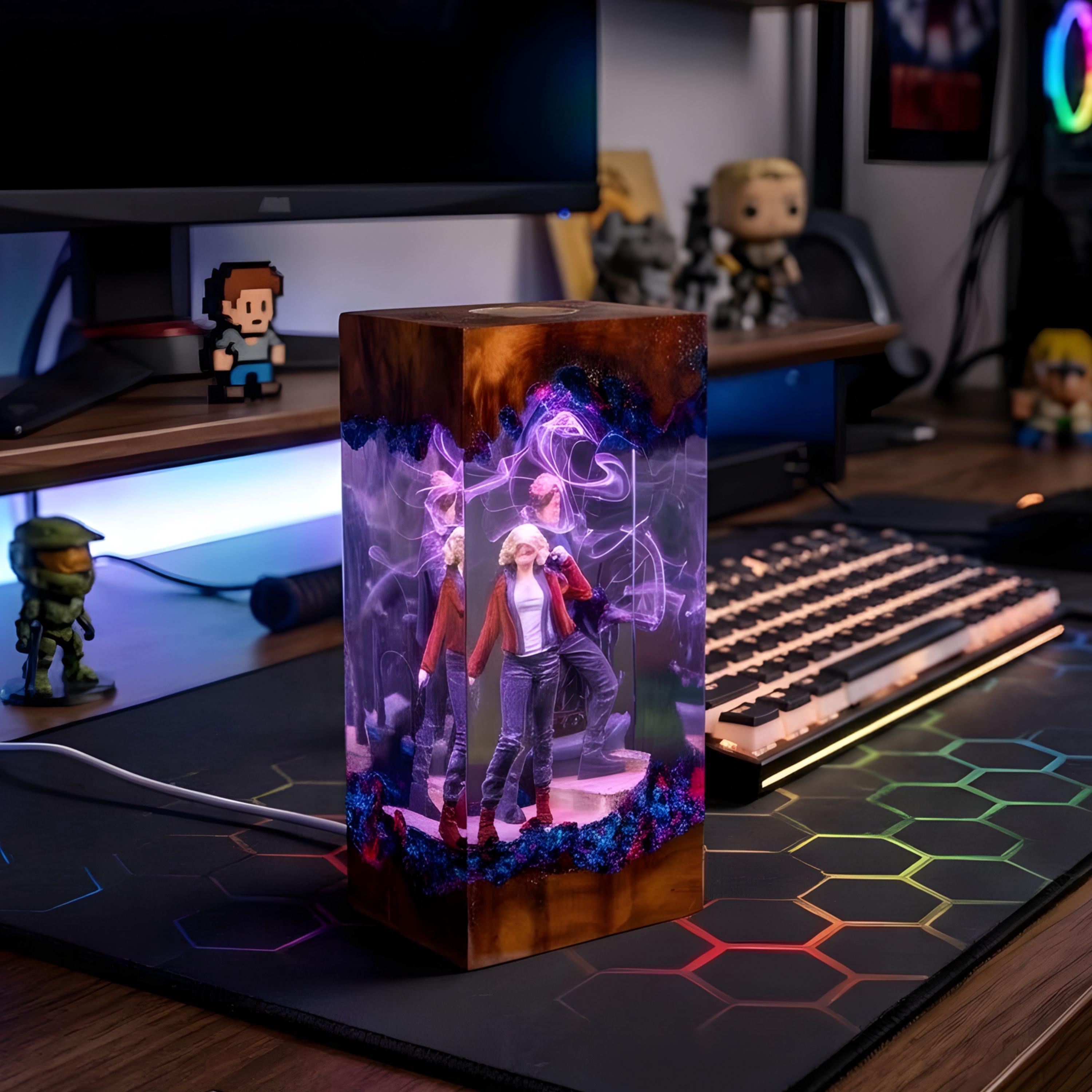 Leon S Kennedy Resin Lamp, Resident Evil Night Light, Ashley Graham figure, Resident Evil 9 Requiem for him