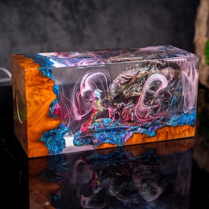 Alien Specimen Resin Lamp – Horror Sci-fi Egg Light – Creature ...