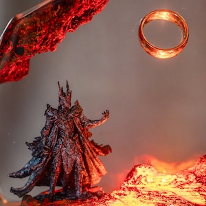 Lord of the Rings Resin Table Lamp - Sauron resin night light, Volcano Lava Decor for Living Space, Unique Gift for father, birthday gifts