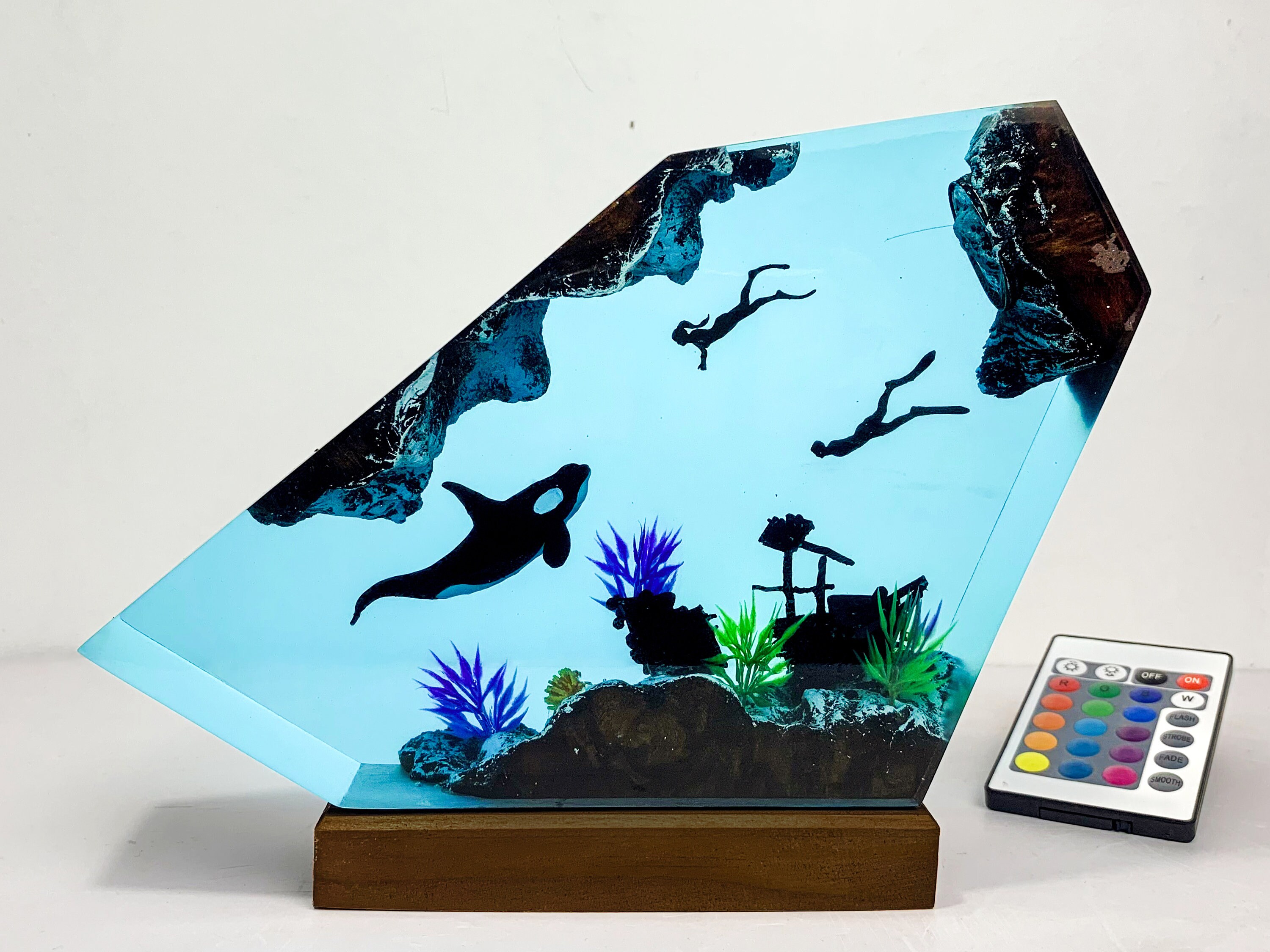 Whale Shark and Diver Resin Night Lights - Humpback whale Resin Ocean Lamp - Handcrafted Home Decor, Epoxy Resin Wood Rustic