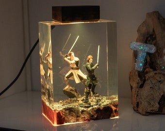 Obi.wan en A.nakin harslamp, Star Wars Epoxy Nachtlampje, Aangepaste harslamp, harshouten lamp, cadeau voor hem, lichtzwaard