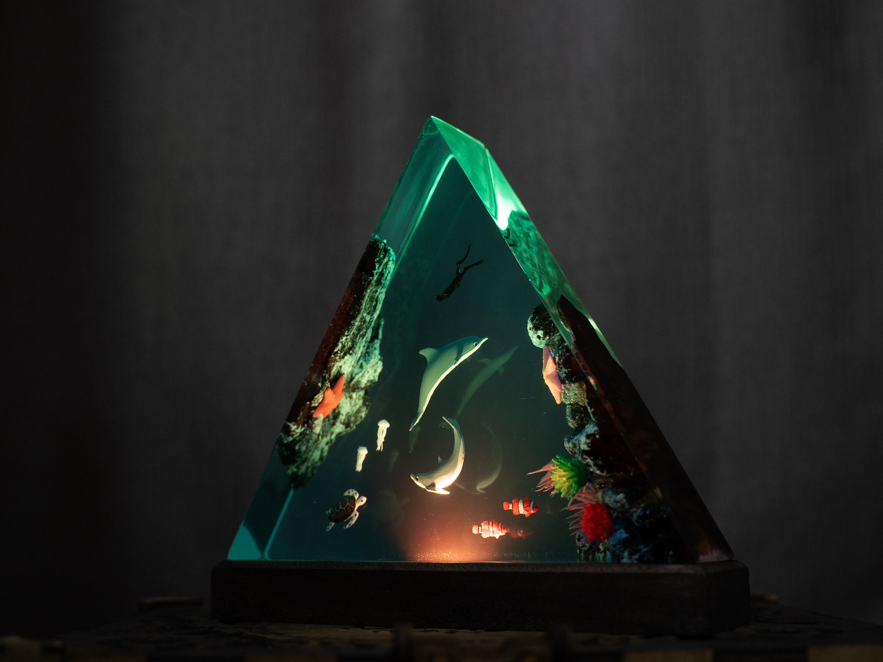 Dolphins Resin Night Light- Sea Creatures, Unique Gift for Ocean Lovers, Handmade Ocean Decor