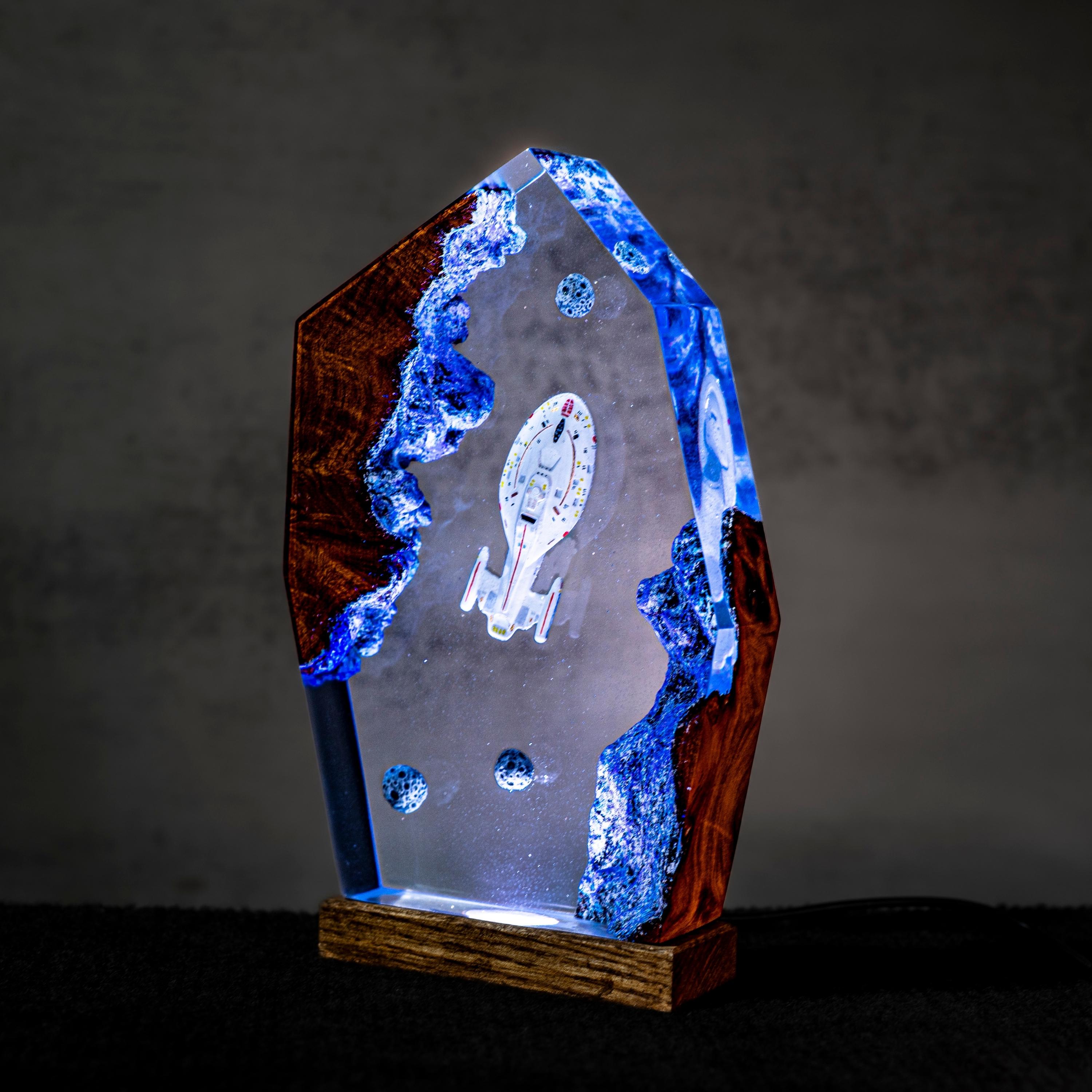Space ship statue resin night light, Star Wars X-Wing Diorama Light, X-wing Starfighter, Millennium Falcon lamp