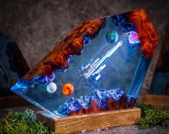 Mass Effect Normandy SR-2 resin Lamp, Commander Shepard Spaceship, Interstellar  gift for him, Space Night Lights, Rocky Alien Resin Lamp