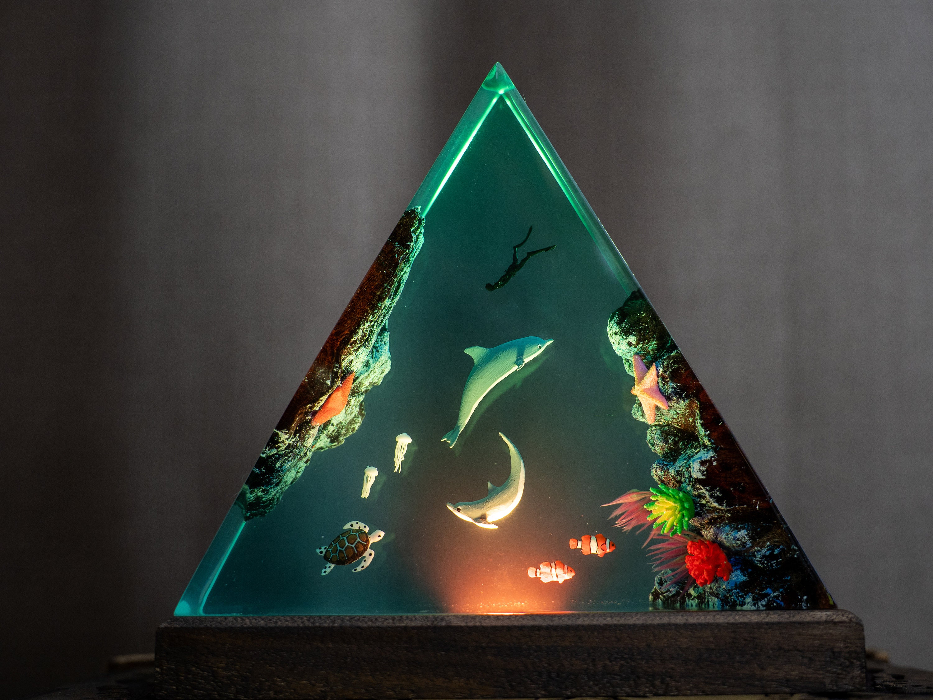 Dolphins Resin Night Light- Sea Creatures, Unique Gift for Ocean Lovers, Handmade Ocean Decor