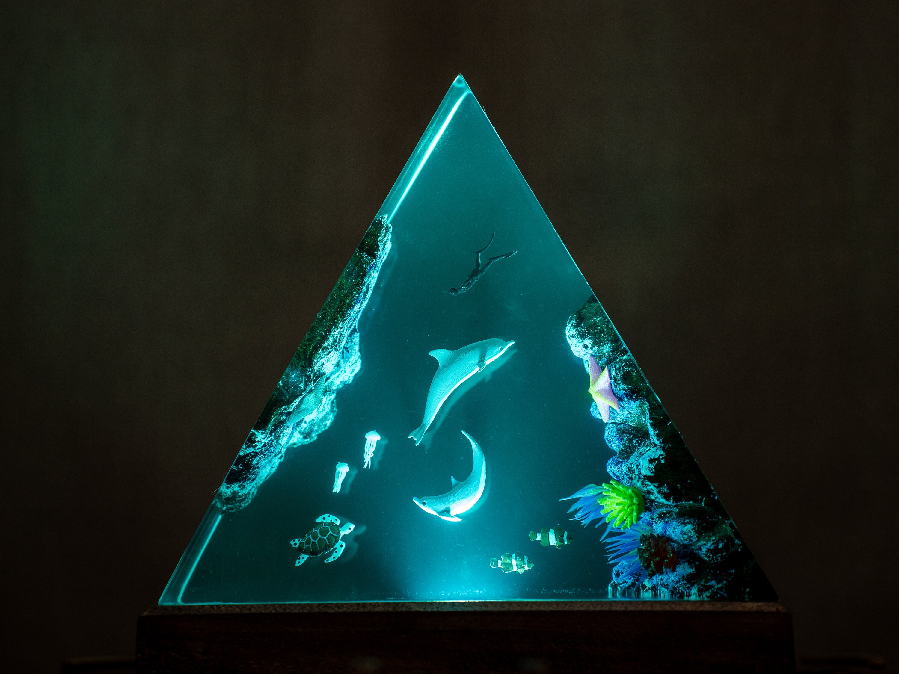 Dolphins Resin Night Light- Sea Creatures, Unique Gift for Ocean Lovers, Handmade Ocean Decor