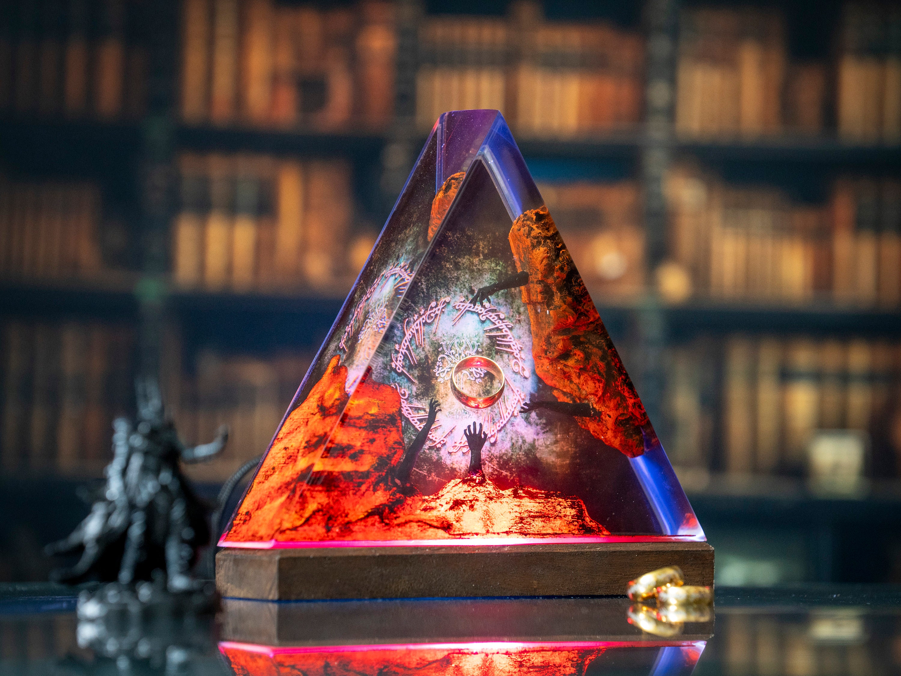 il_fullxfull.6005362464_nu53 Custom rings of the dark lord resin art, Volcano Lava Decor for Living Space, valentine gift for him, sauron resin lamp