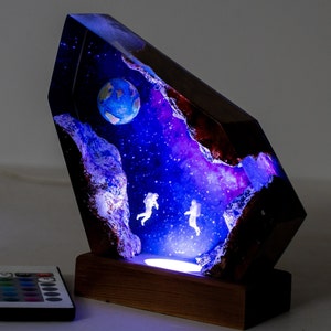 Space Astronaut Epoxy Lamp - Cosmic Wood Night Light | Personalized Gift for Him, Kids | Unique Housewarming & Christmas Present