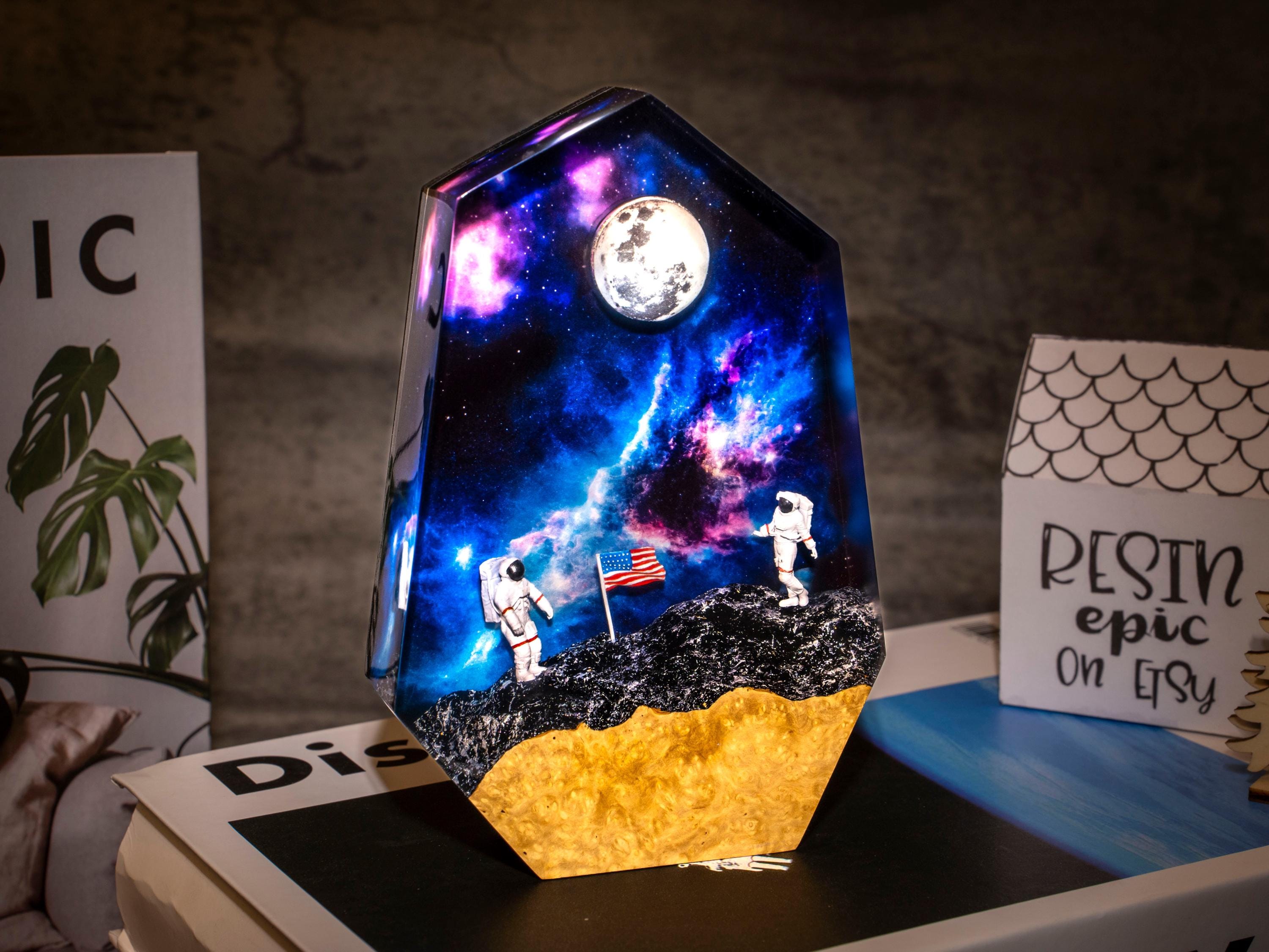 Astronaut Galaxy Epoxy Resin night light, Handmade Room decor Epoxy Lamp, Resin Night light gift, Space Decor, valentine gift