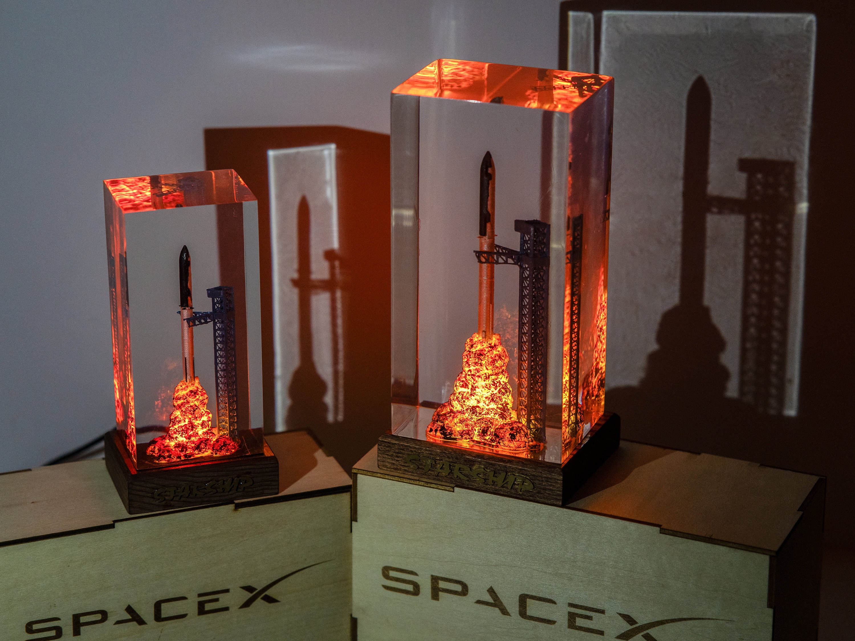 il_fullxfull.5531628617_l88o SpaceX Falcon Heavy resin night lights, Starship diorama lamp, Falcon Heavy resin lamp - Handmade Decor, desk lamp, art decor lamp