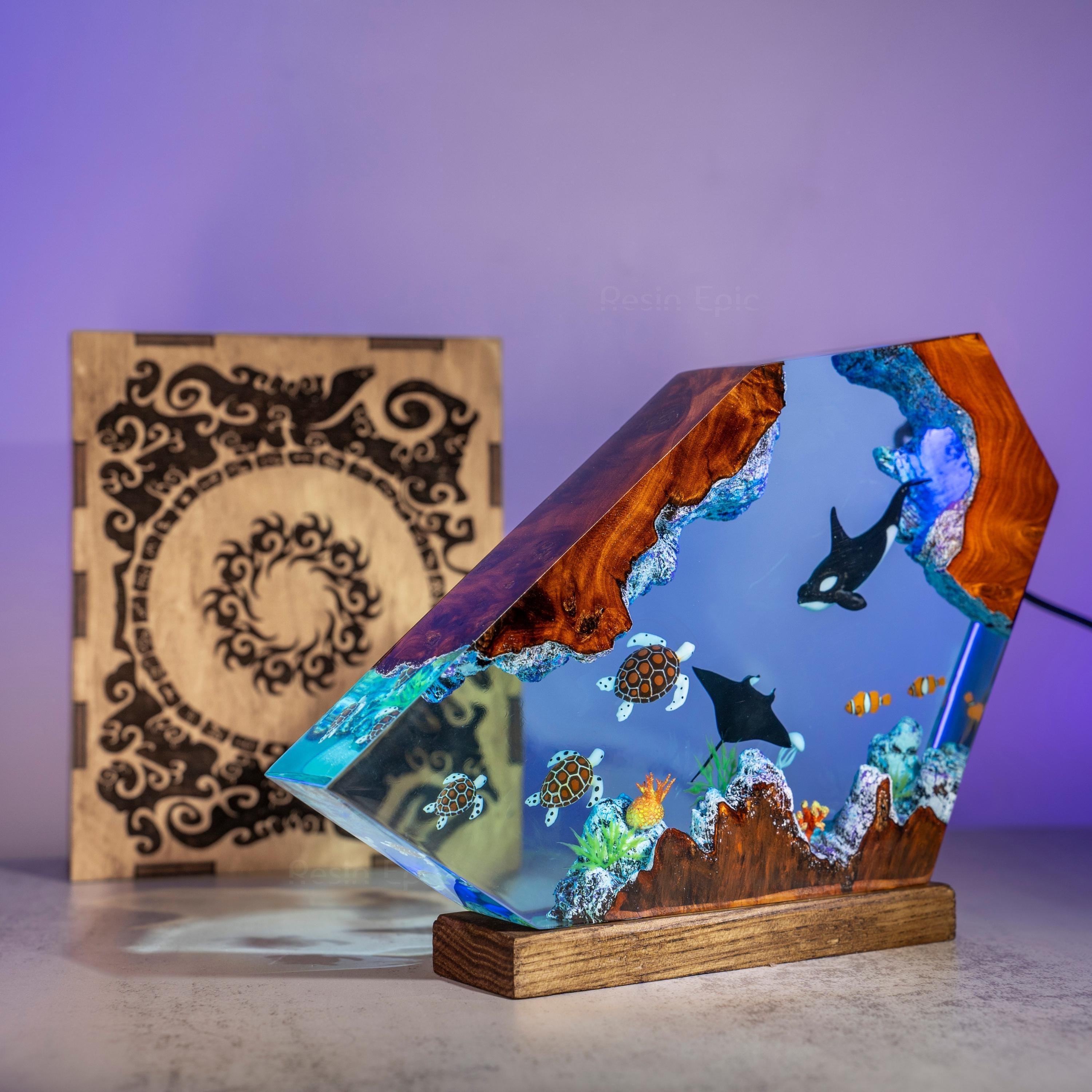 Orcinus orca vs Sea Turtle Resin Ocean Lamp – Handmade Night Light with Coral Reef & Manta Rays, halloween gifts, xmas gift ideas