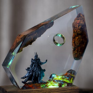 Lord of the Rings Resin Table Lamp - Sauron resin night light, Volcano Lava Decor for Living Space, Unique Gift for father, birthday gifts
