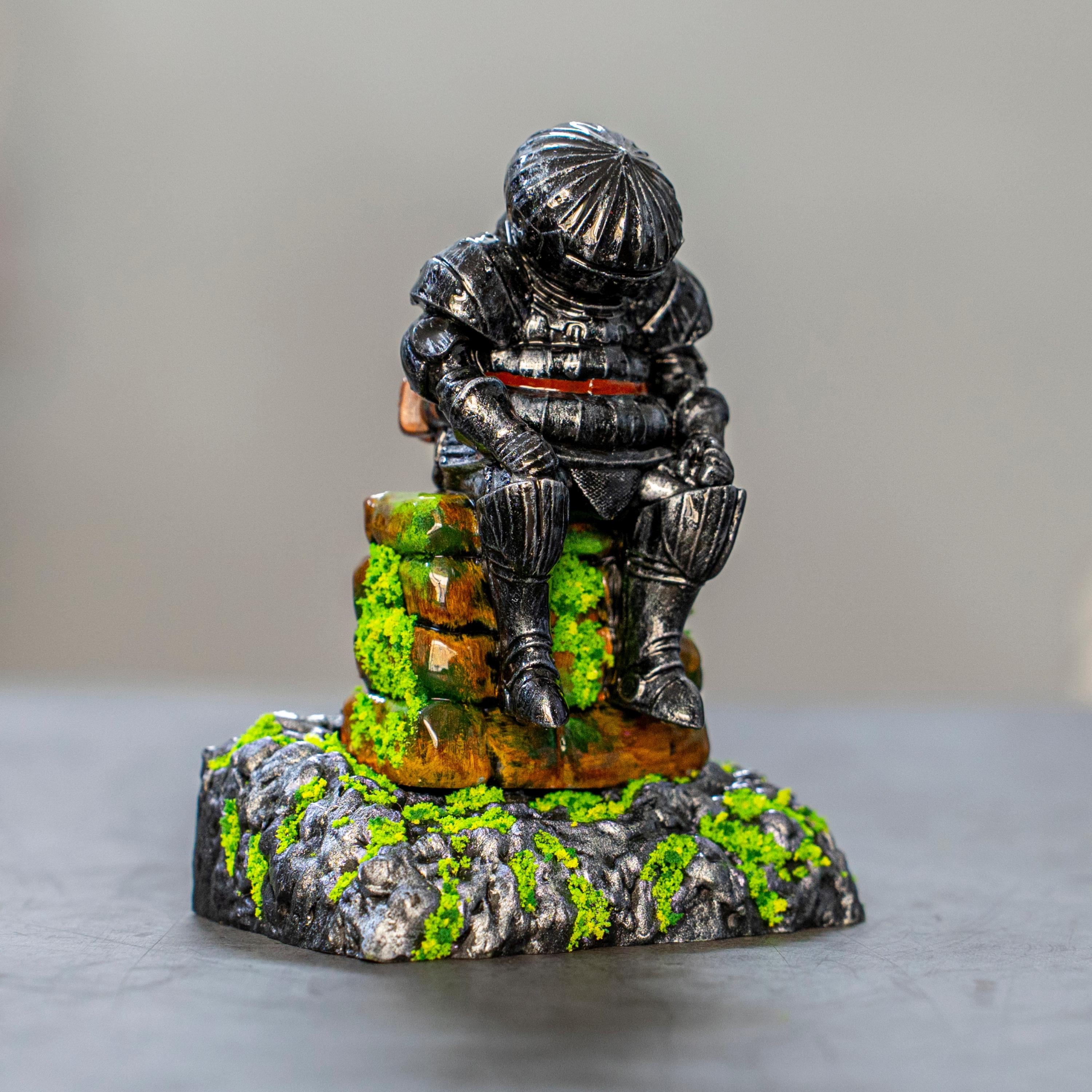 Dark Souls figure, Onion knight Statue, Siegmeyer of Catarina figure