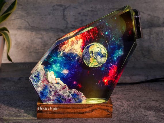 Astronaut Galaxy Epoxy Resin lamp - Space Desk Lamp, resin art, Galaxy Gift for Home,  Galaxy Night light
