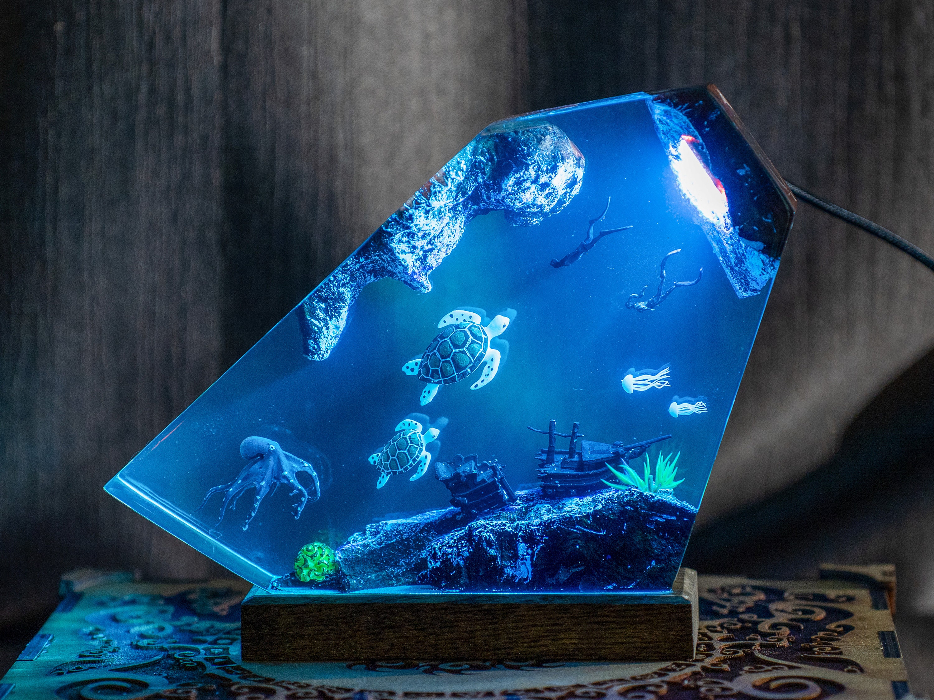 Turtles & Driver Epoxy Resin Night Light - Unique Gift for Ocean Lovers, Ocean Decor, unique lamp, resin art, custom night light
