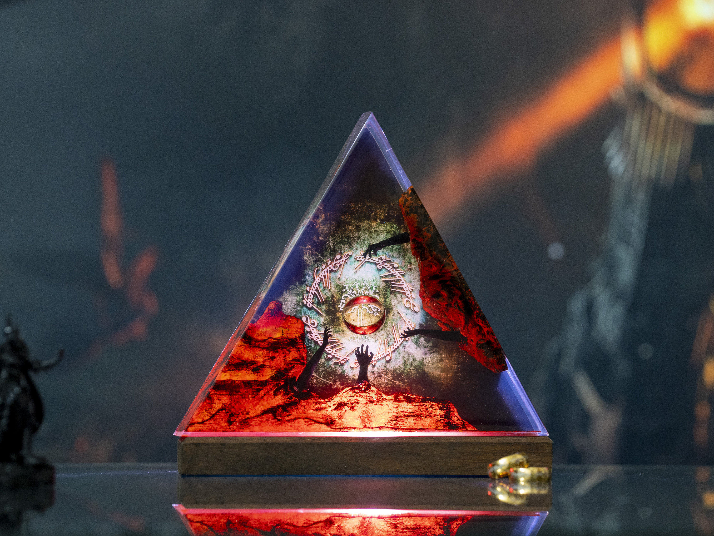 il_fullxfull.6053441611_brsk Diorama Ring of the dark lord resin lamp, Volcano Lava Decor, Birthday Gift for him, sauron resin lamp