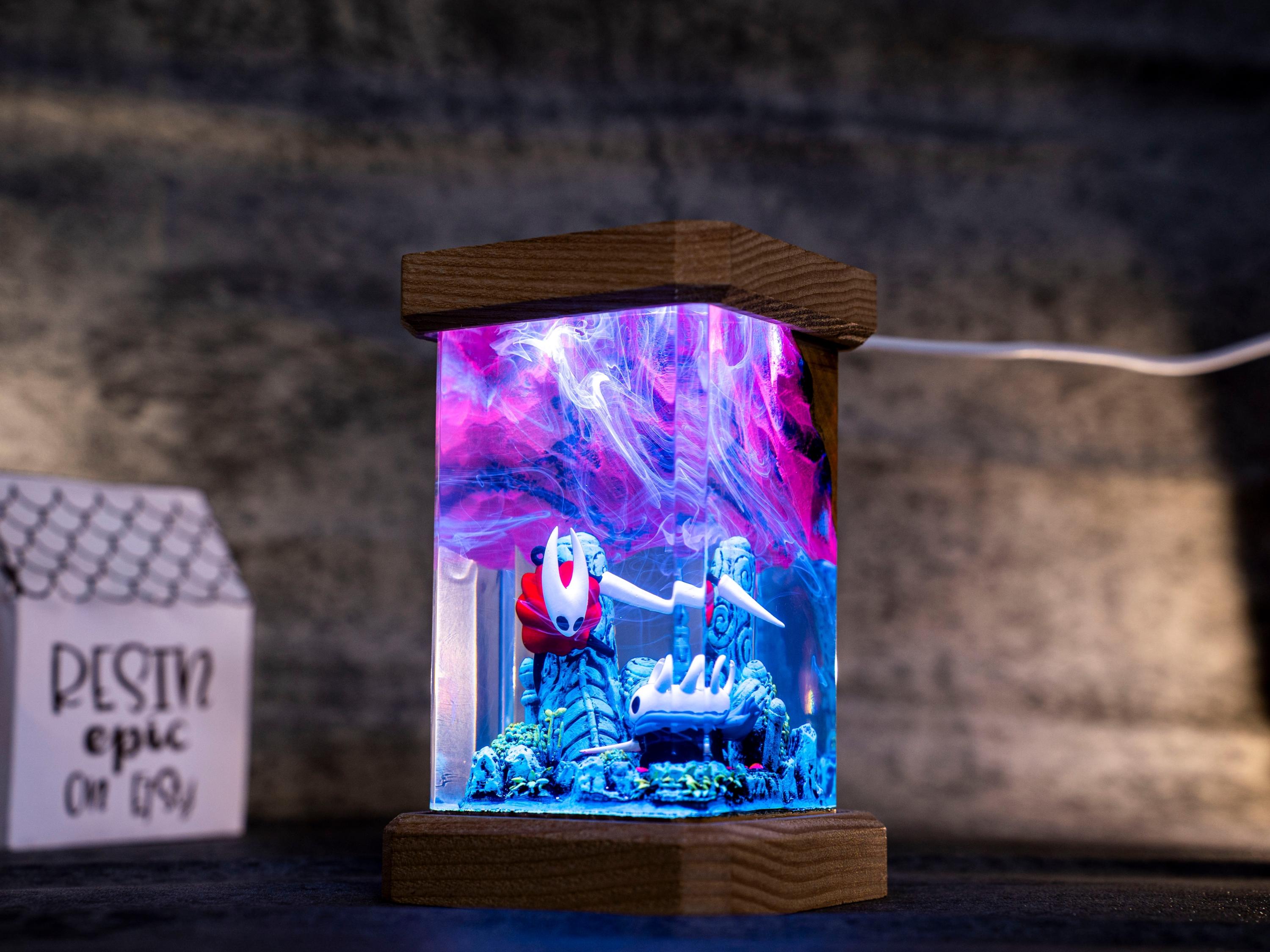 Journey of Hor.net vs K.night resin lamp, Hollow Knight Resin Lamp, Hornet and Knight Light, Hollow Silk & song Figure, Handmade Epoxy Lamp