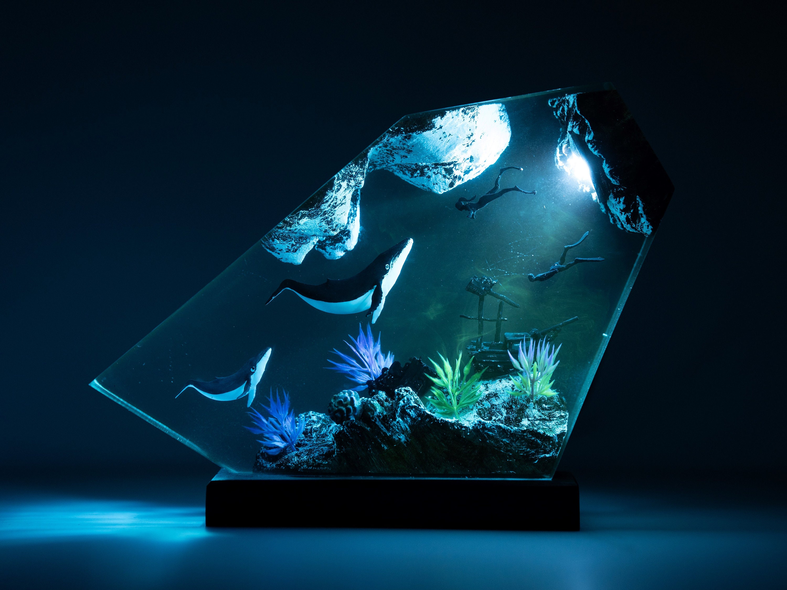 Whale Shark and Diver Resin Night Lights - Humpback whale Resin Ocean Lamp - Handcrafted Home Decor, Epoxy Resin Wood Rustic