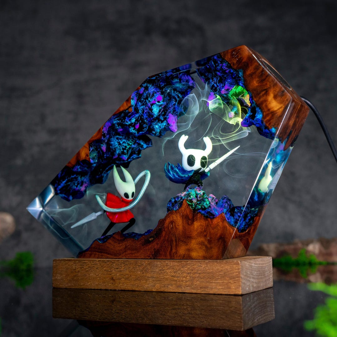 Knight and Hornet Hollow Knight Epoxy Lamp, Silksong Game Collectible ...