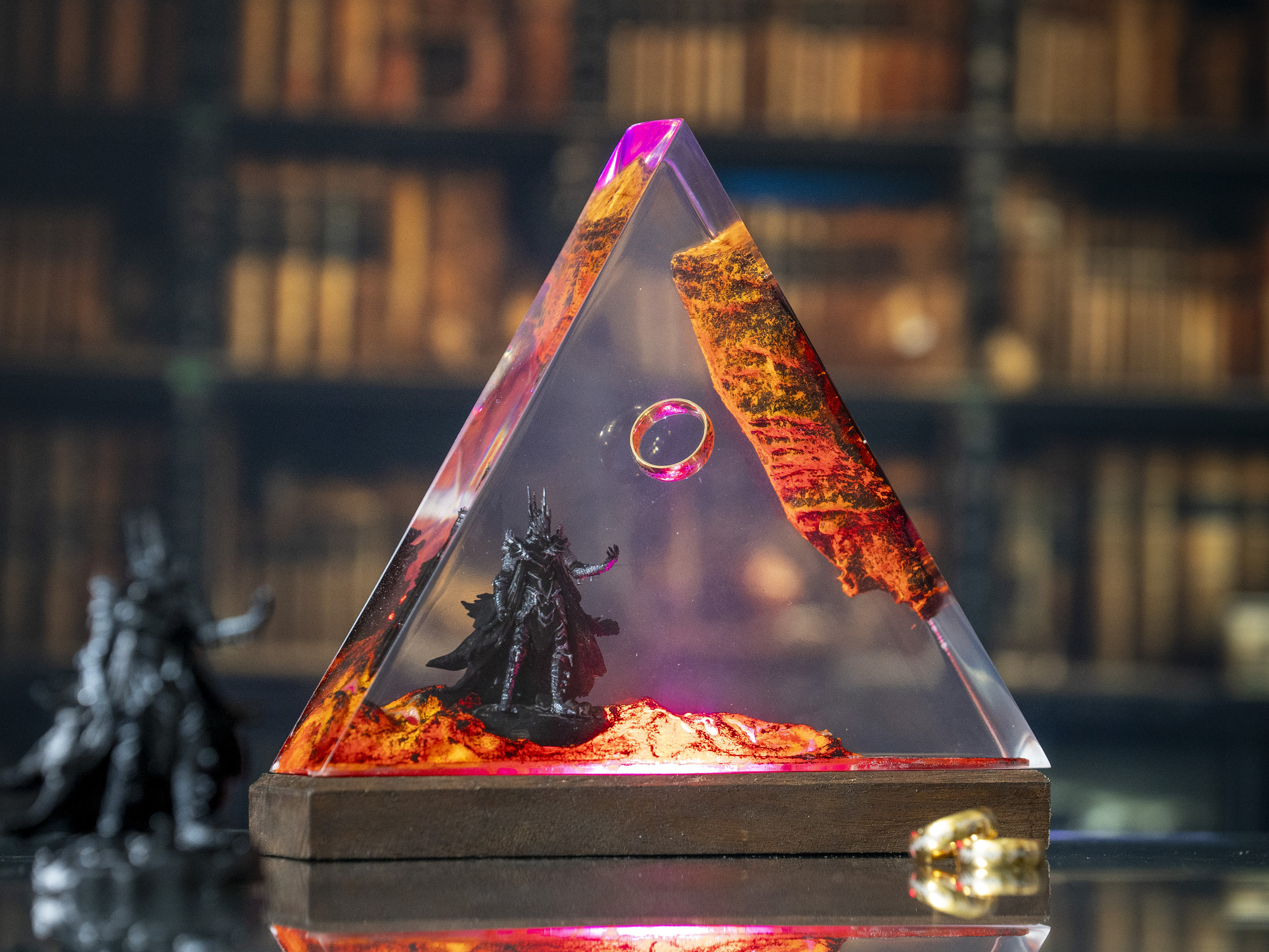 Ring of Flame Resin night light– Volcanic Diorama Light, Dark Fantasy Desk Decor, Gift for Him, valentine's gifts
